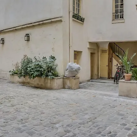 Unit 007 Marais Pompidou Apartment Paris